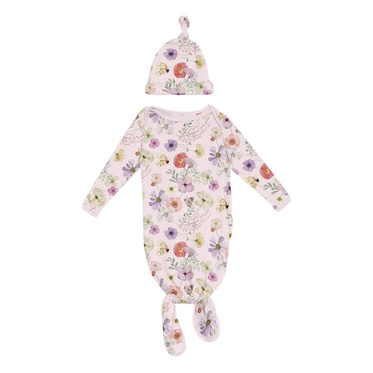 Print Knotted Layette Gown & Hat Set in Shrinking Violet Pressed Flowers (320269)