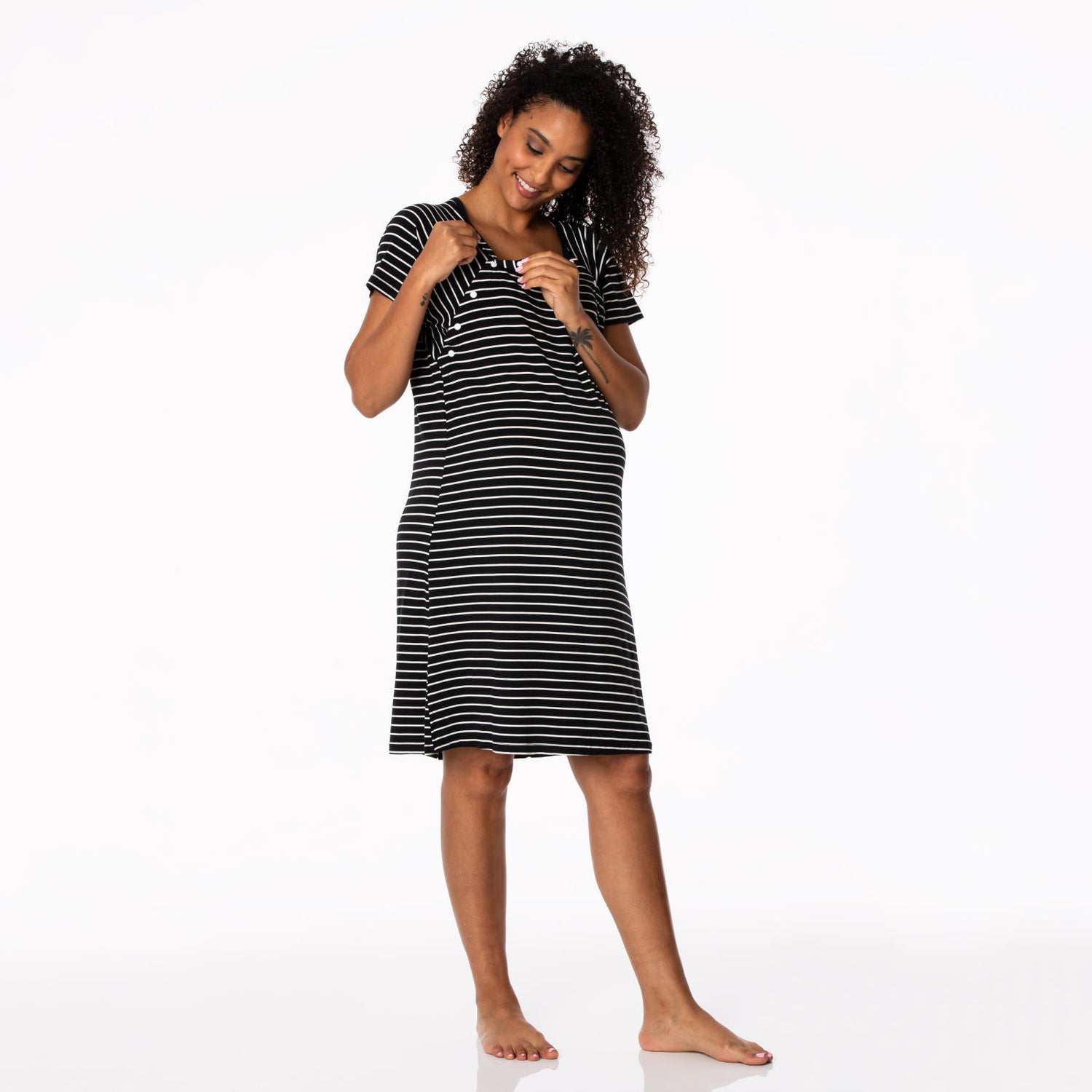 Women's Print Hospital Gown in 90's Stripe (264679)