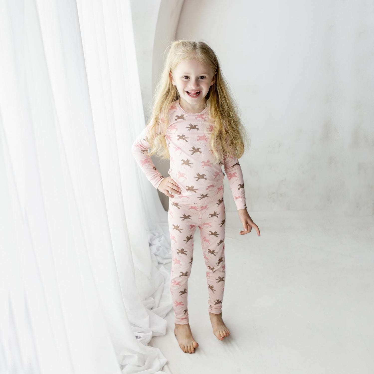 Print Long Sleeve Pajama Set in Baby Rose Pegasus (332969)