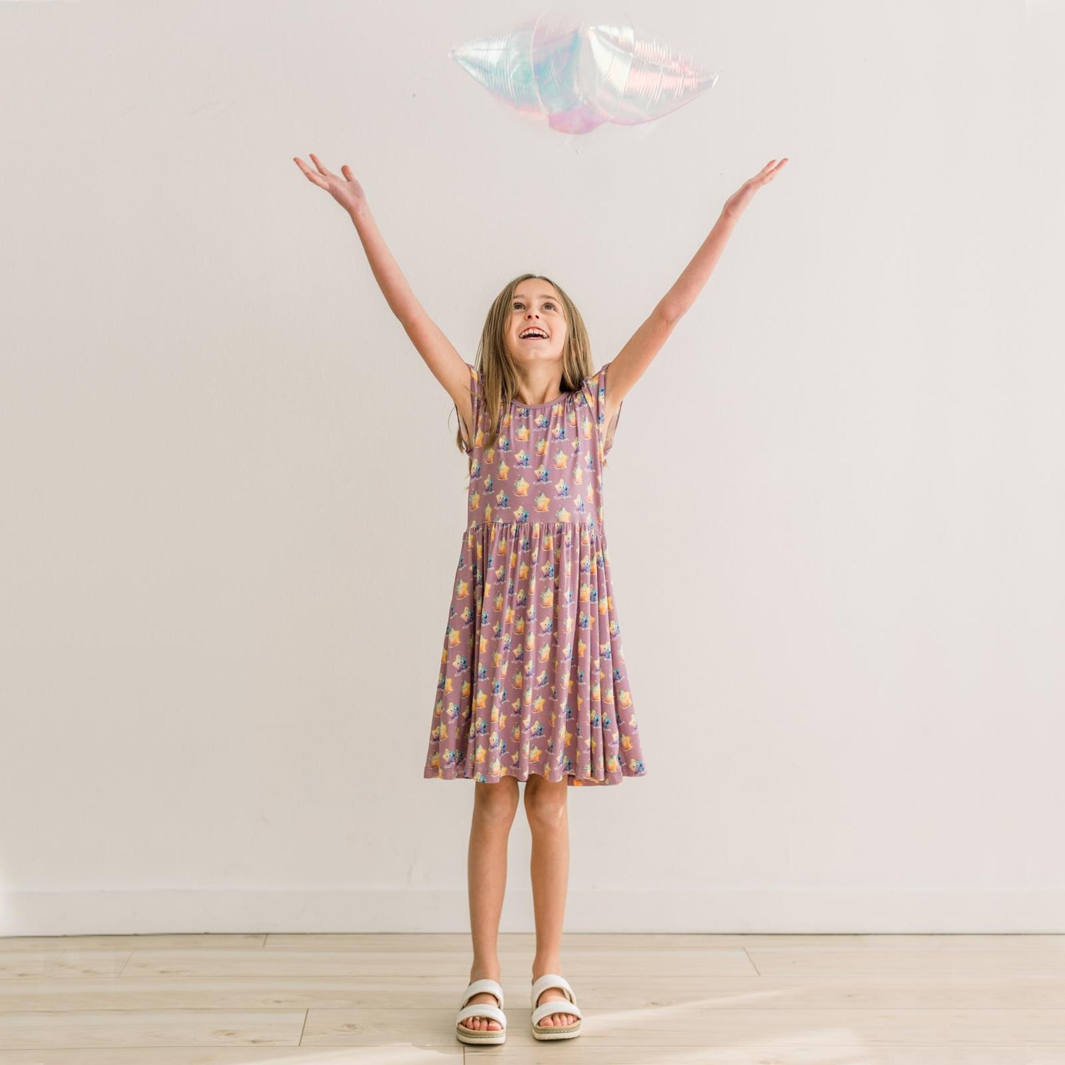 Print Flutter Sleeve Twirl Dress with Pockets in Rainbow Stars (374581)