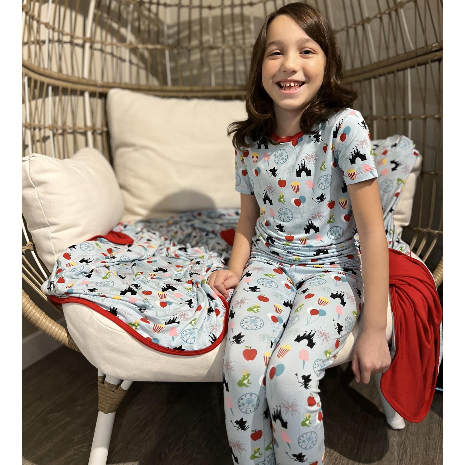 Print Short Sleeve Pajama Set in Spring Sky Theme Park (264123)