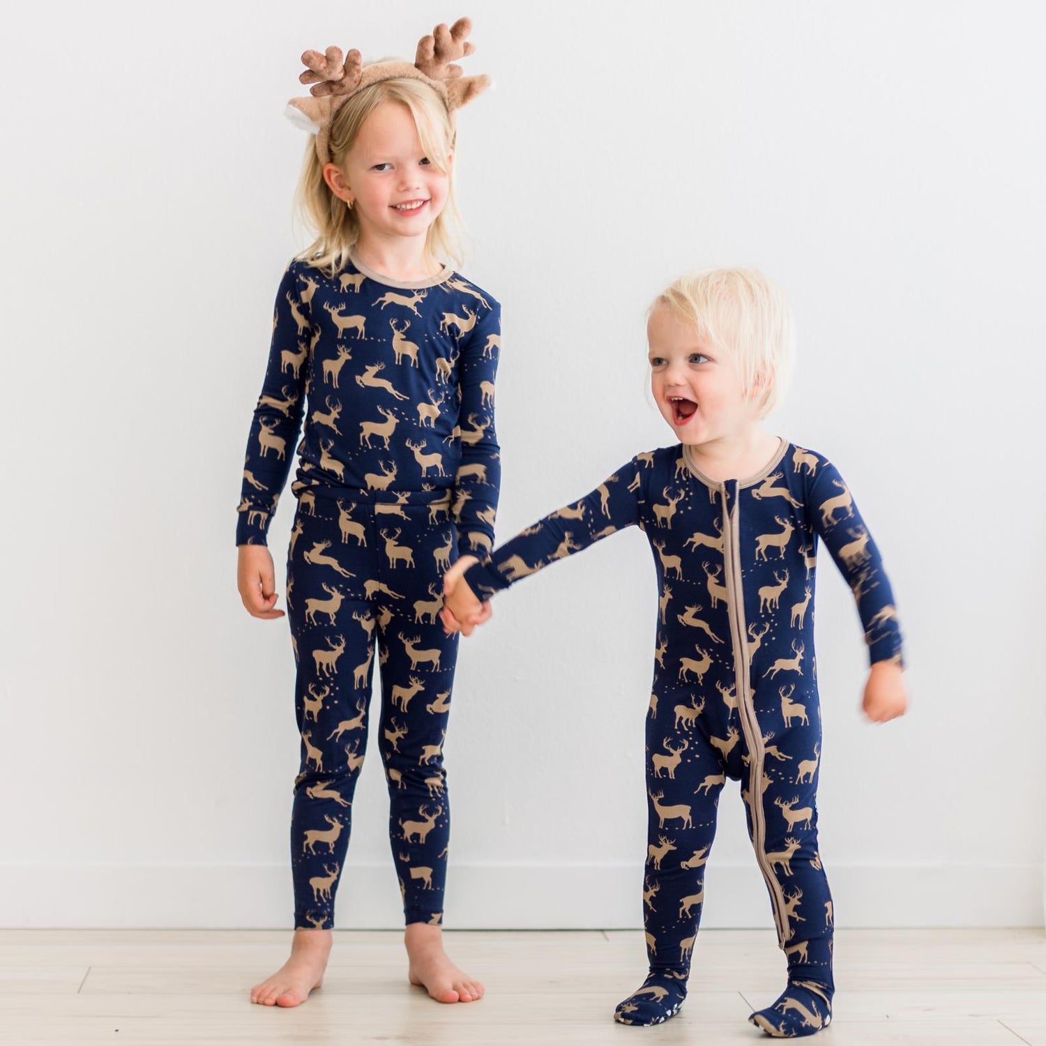 Print Long Sleeve Pajama Set in Peacoat Elk (343655)