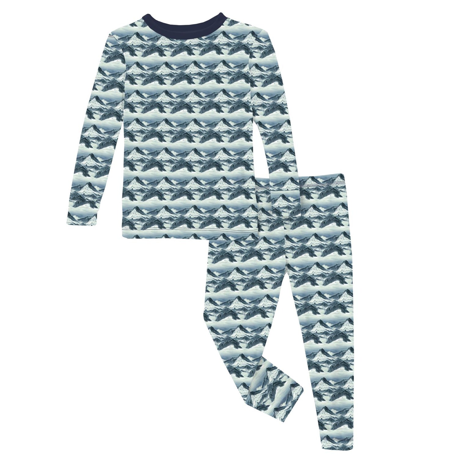 Print Long Sleeve Pajama Set in Winter Dream (343671)
