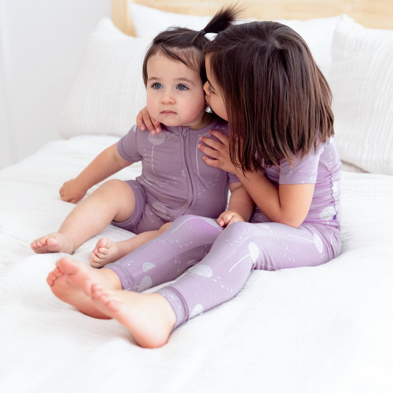 Print Short Sleeve Pajama Set in Lavender Dandelion Wish (359954)