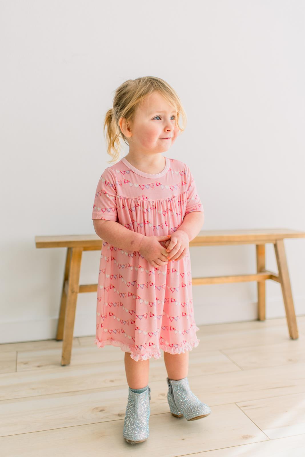 Print Short Sleeve Swing Dress in Baby Rose Heart Bunting (378099)