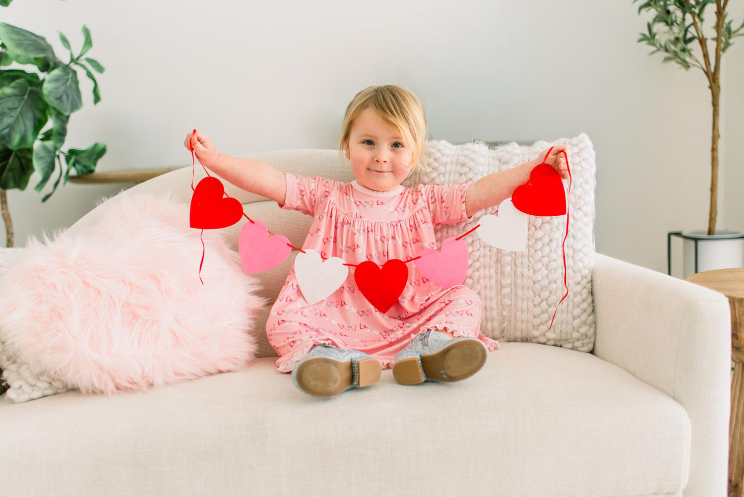 Print Short Sleeve Swing Dress in Baby Rose Heart Bunting (378102)