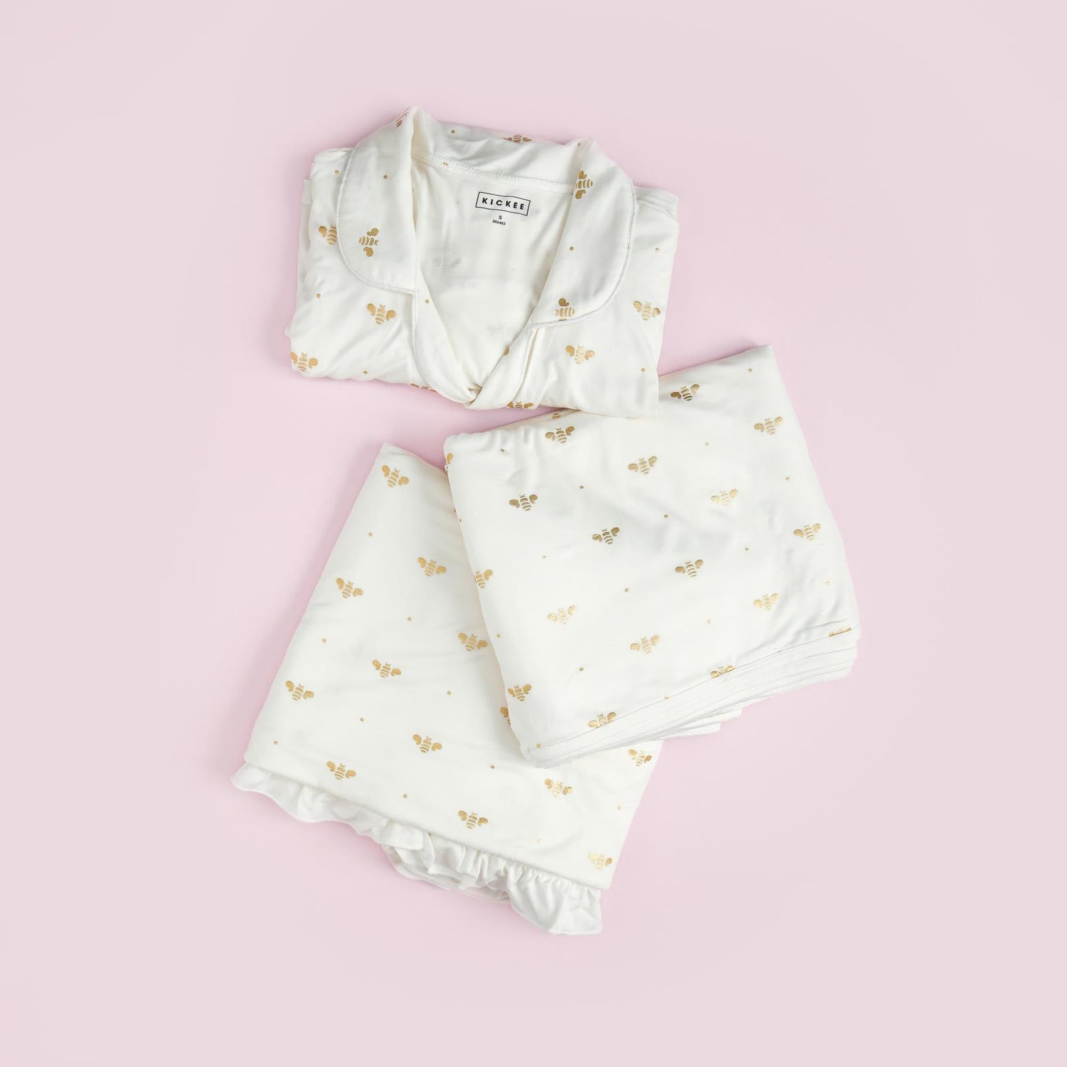 Women's Print Long Sleeve Collared Pajama Set with Shorts in Gold Bees (359448)