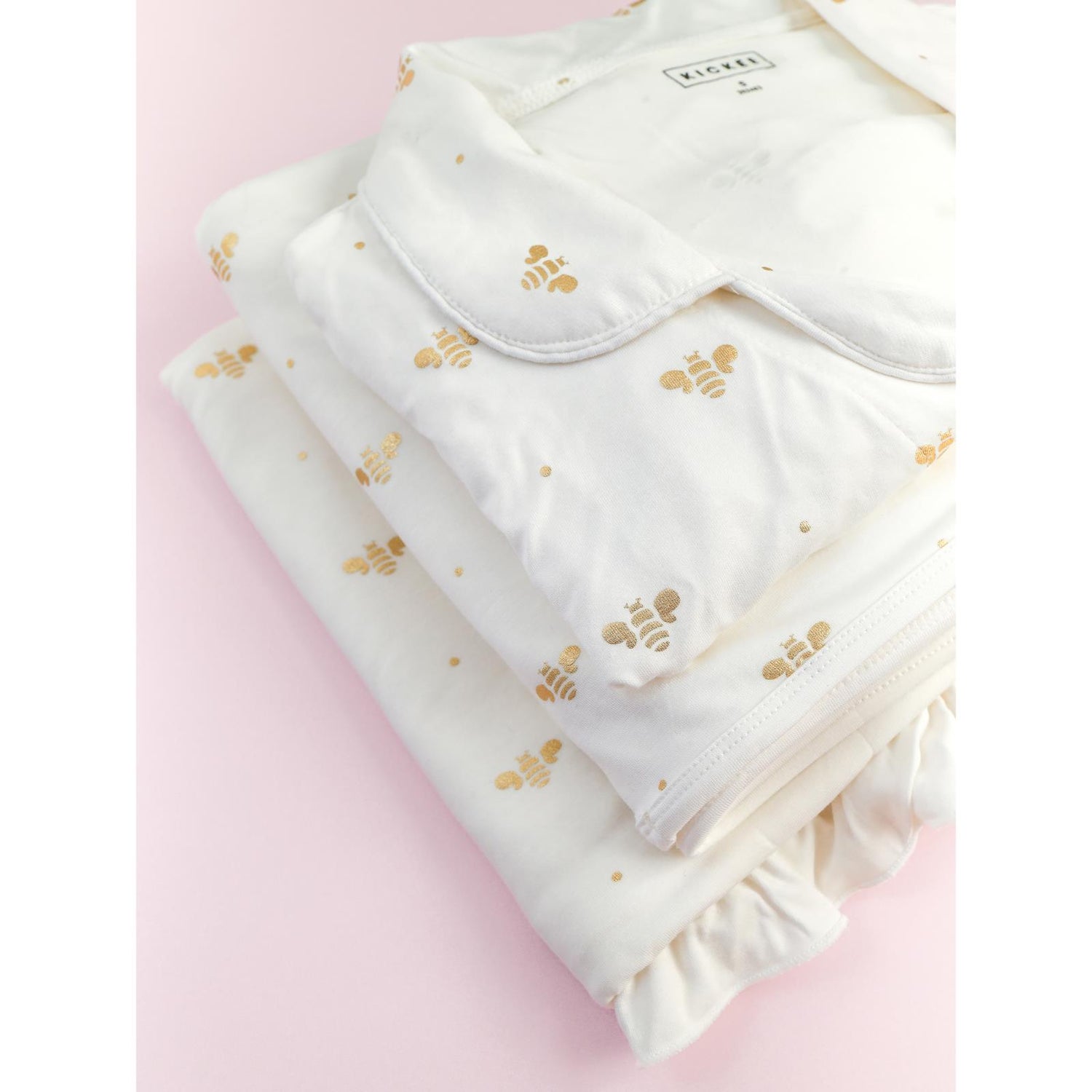 Women's Print Long Sleeve Collared Pajama Set with Shorts in Gold Bees (359449)