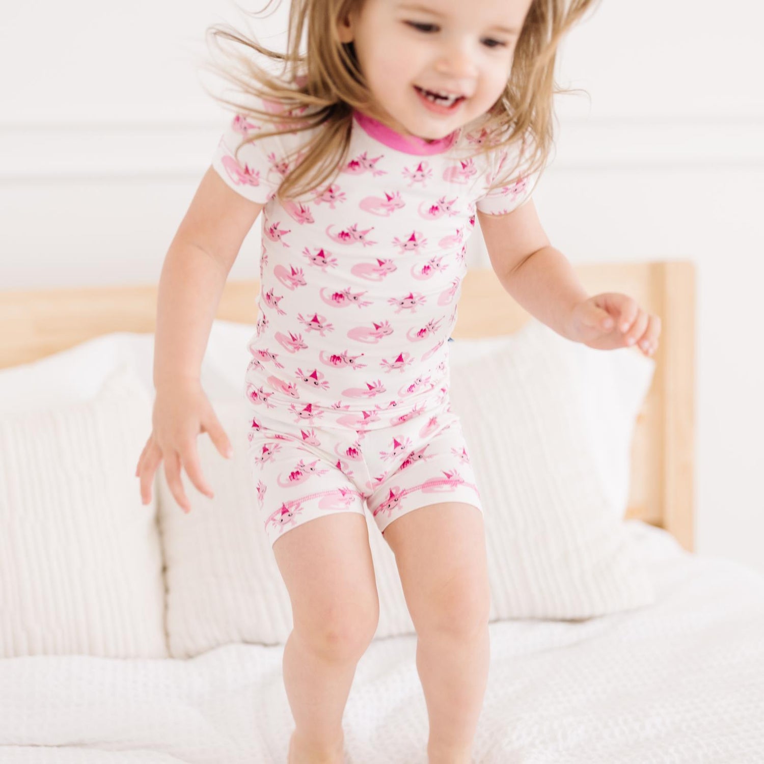 Print Short Sleeve Pajama Set with Shorts in Natural Axolotl Party