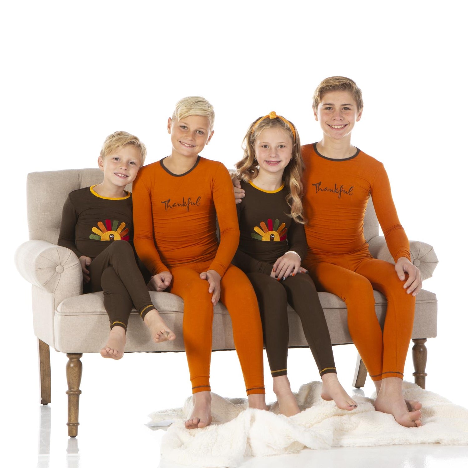 Holiday Long Sleeve Applique Pajama Set in Bark Turkey with Fuzzy Bee Trim (350009)