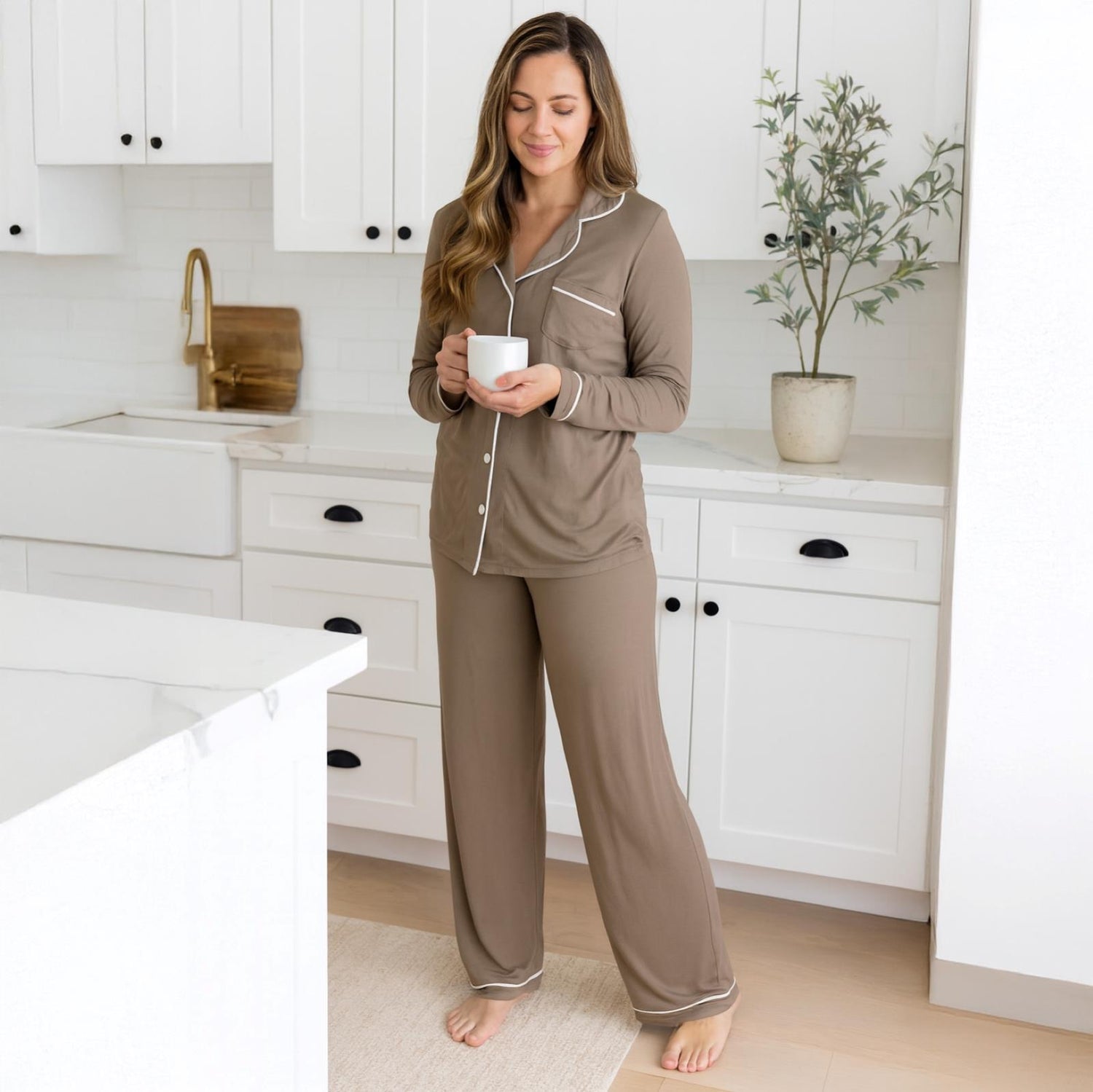Women's Long Sleeve Collared Pajama Set in Portabella with Natural (368363)