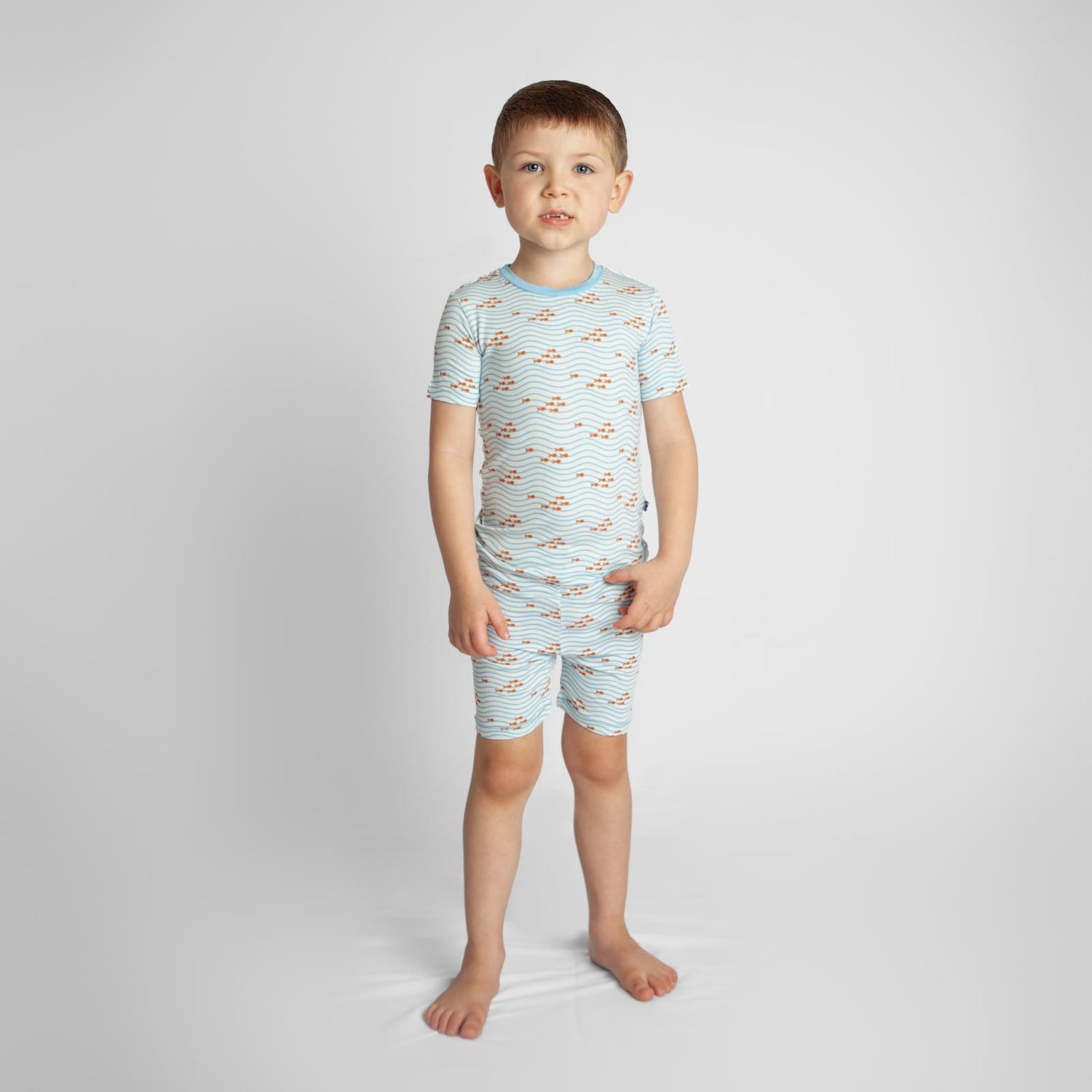 Print Short Sleeve Pajama Set with Shorts in Fresh Air Little Fishy (362317)