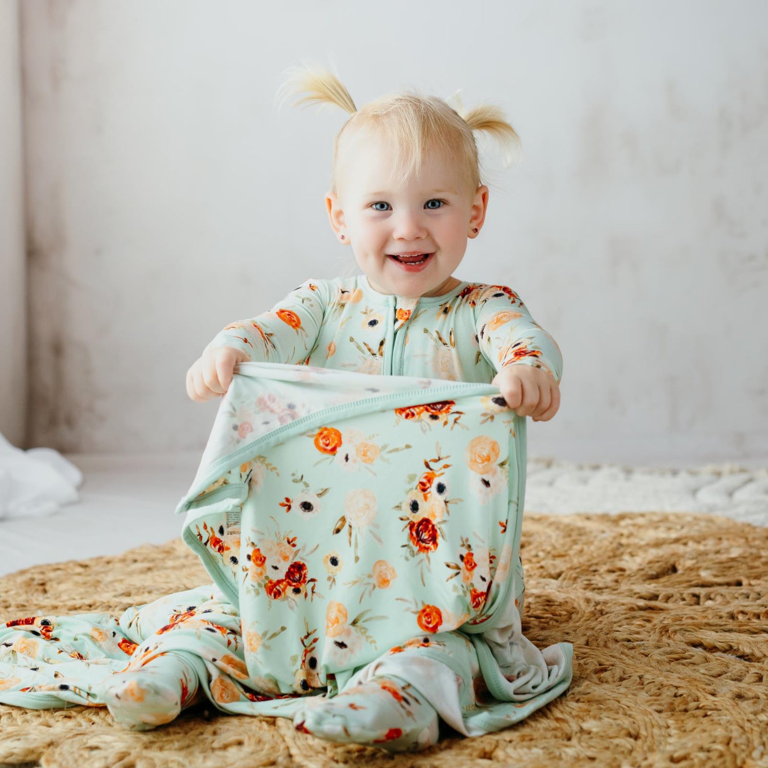 Swaddle Perfect Blanket in Aloe Fall Floral (358245)