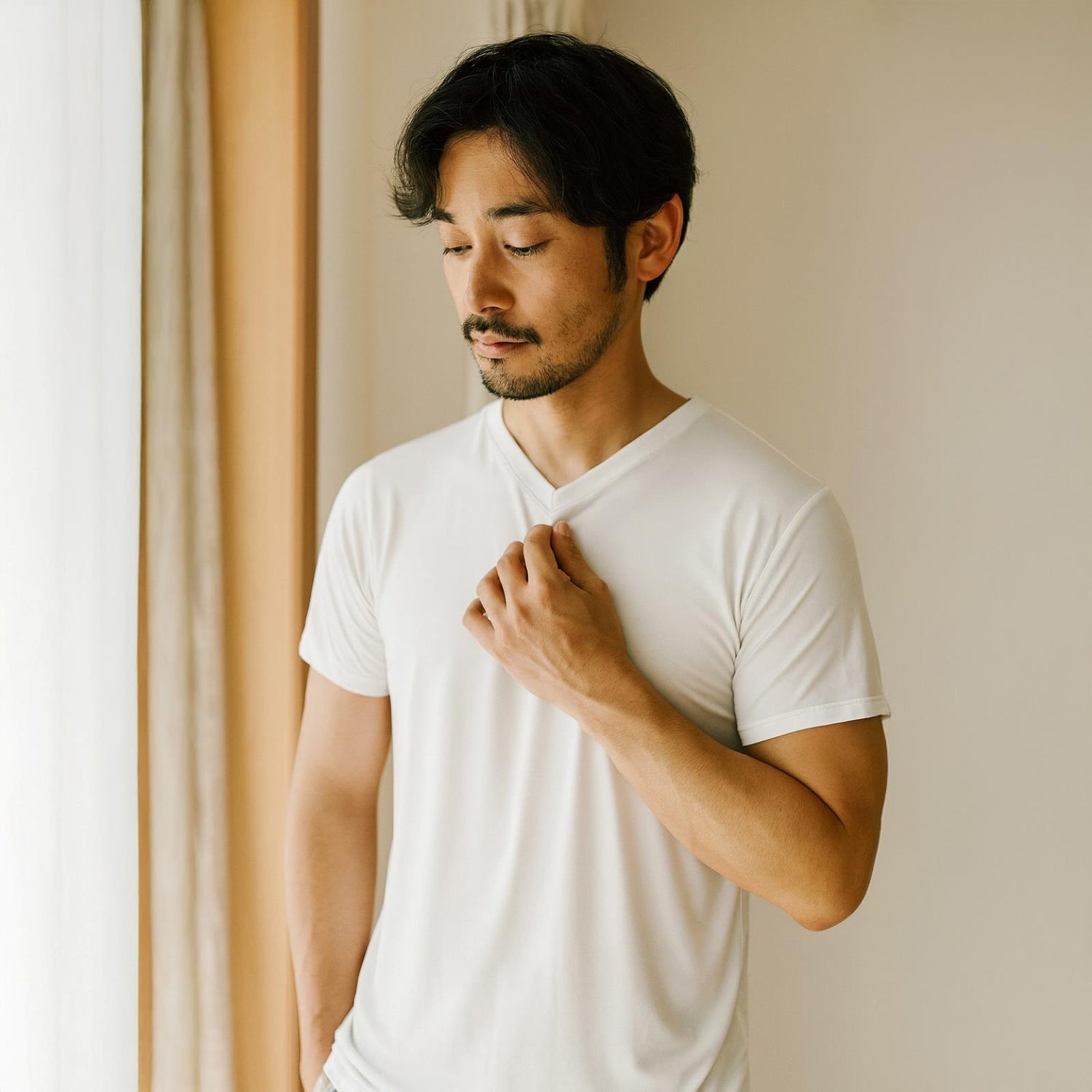 Men's Short Sleeve V-Neck Tee in Natural (373784)