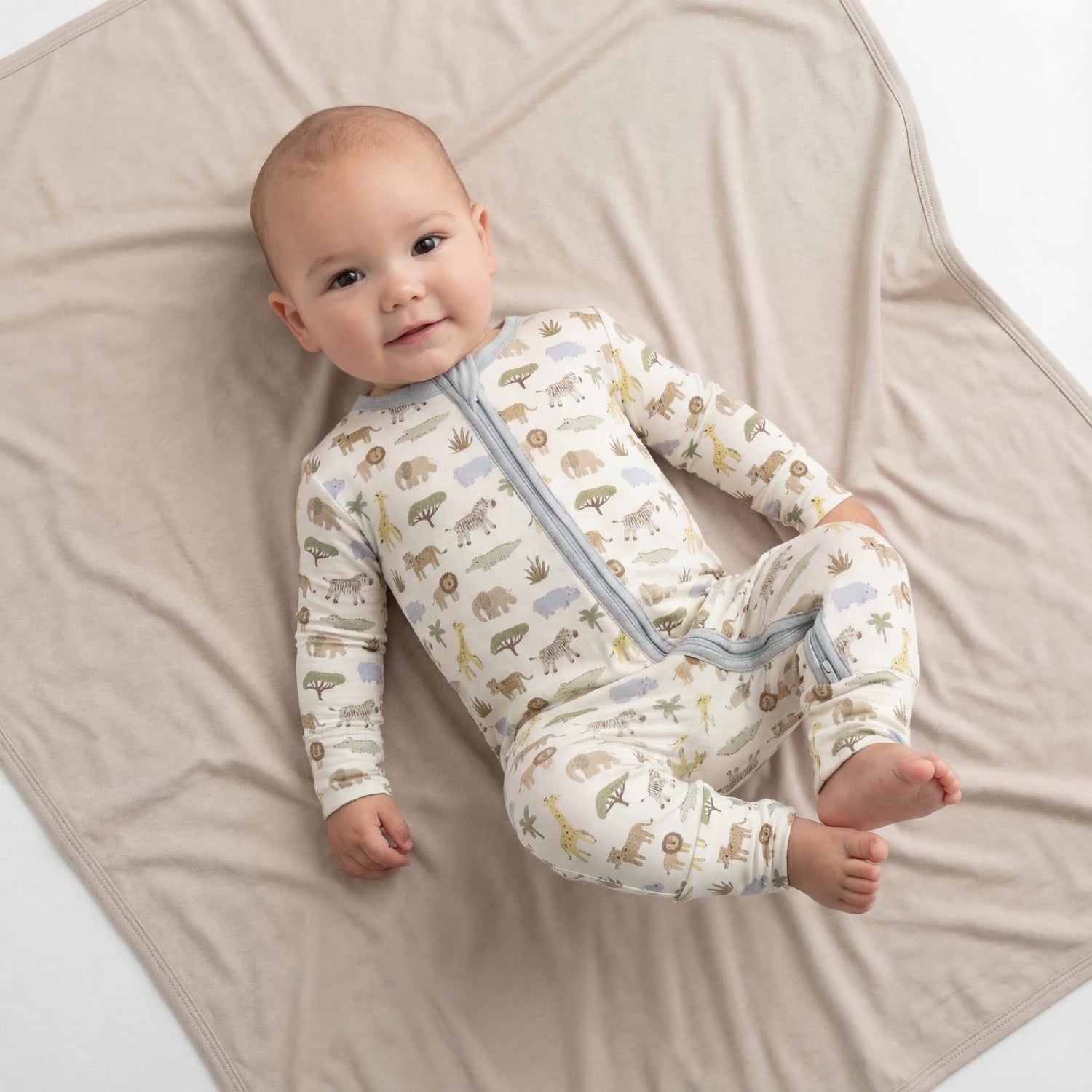Print Convertible Coverall in Natural Mini Safari (370961)