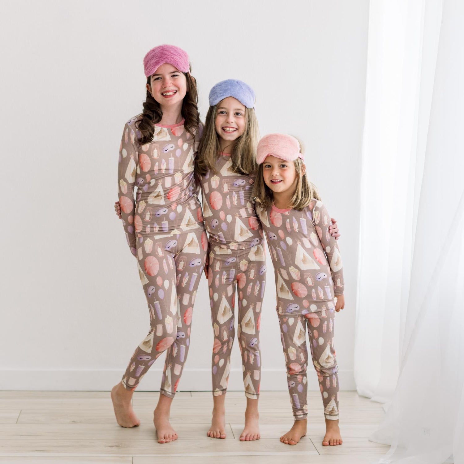 Print Long Sleeve Pajama Set in Portabella Slumber Party (373365)