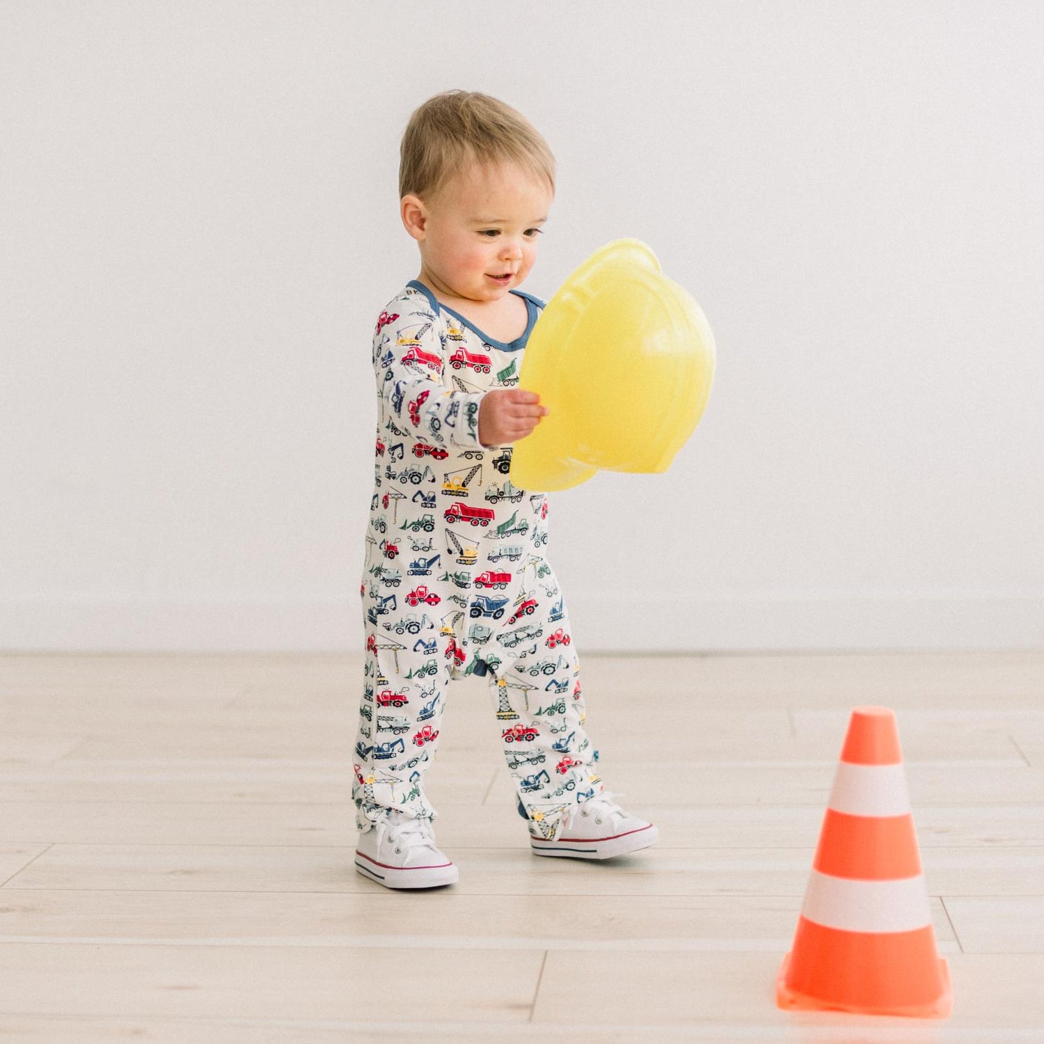Print Long Sleeve Beau Romper in Natural Construction Trucks (373900)