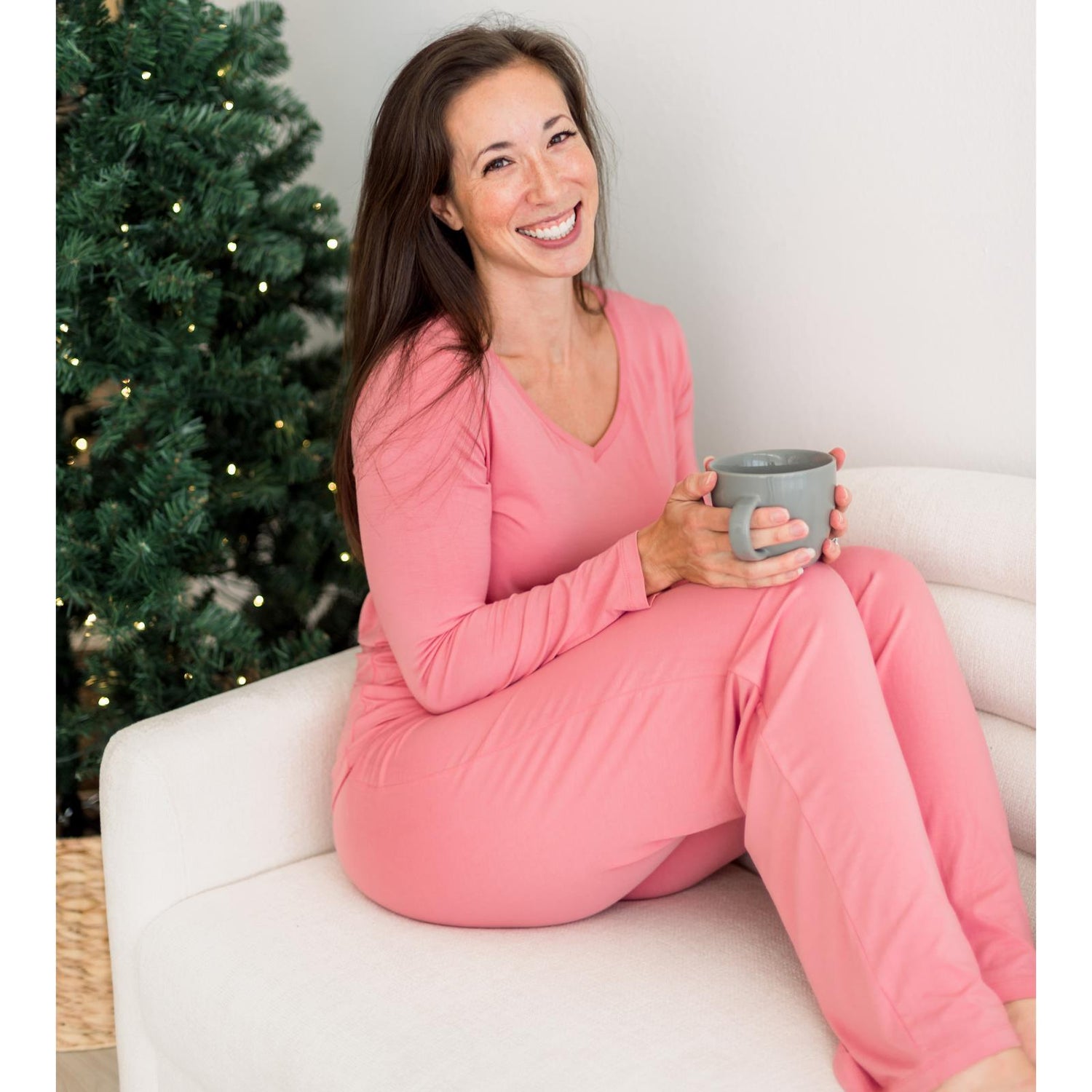 Women's Long Sleeve V-Neck Pajamas in Desert Rose (370850)