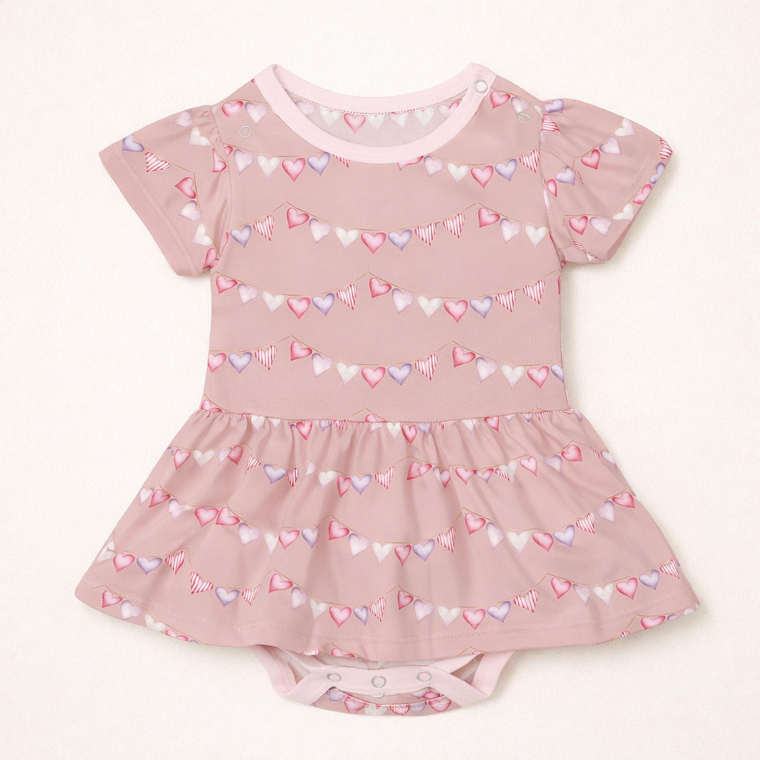 Print Short Sleeve Skirted One Piece in Baby Rose Heart Bunting (370747)