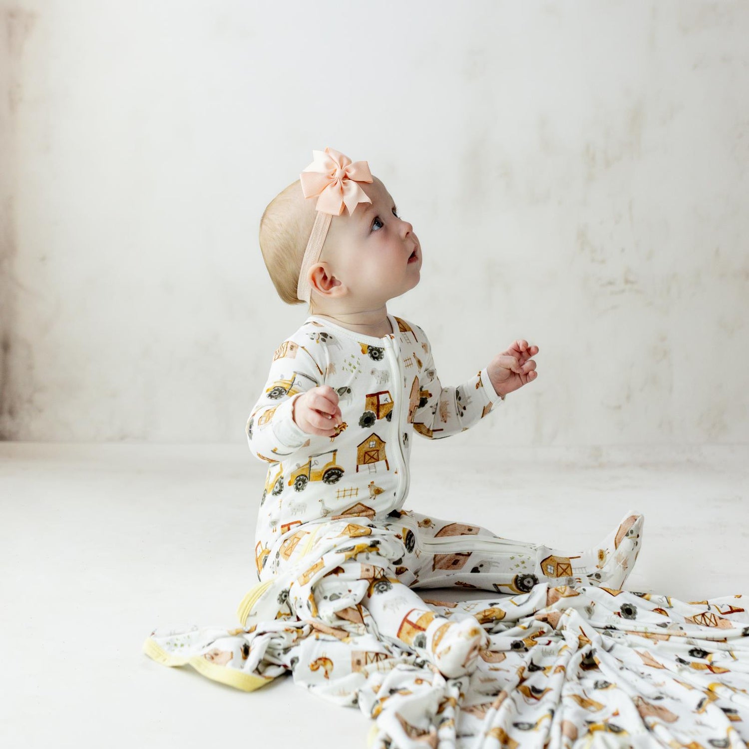 Print Footie with 2 Way Zipper in Natural Farm Life (335798)