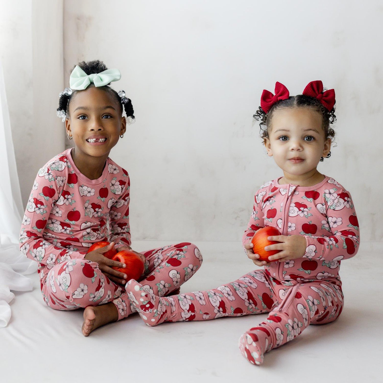 Print Footie with 2 Way Zipper in Desert Rose Apple Picking (364184)