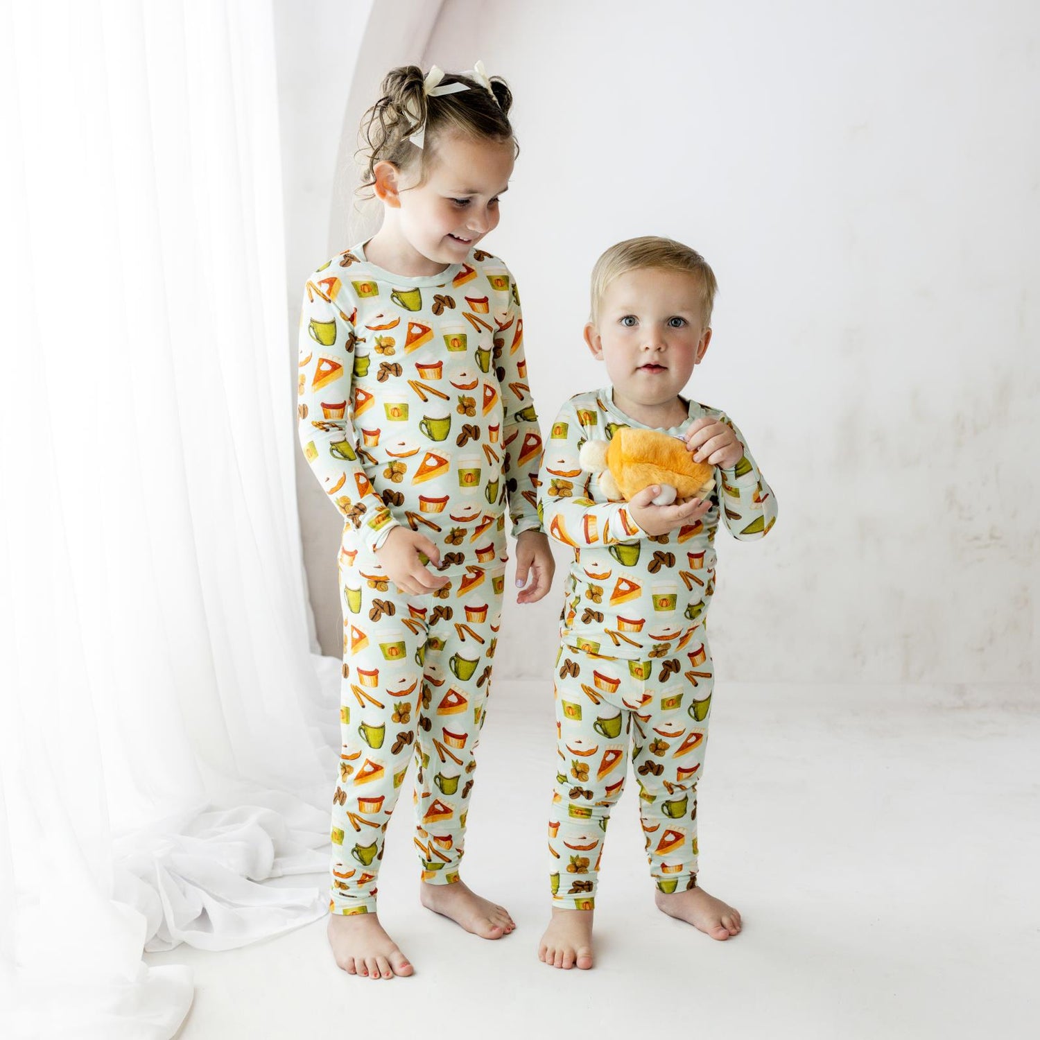 Print Long Sleeve Pajama Set in Aloe Pumpkin Spice (364289)