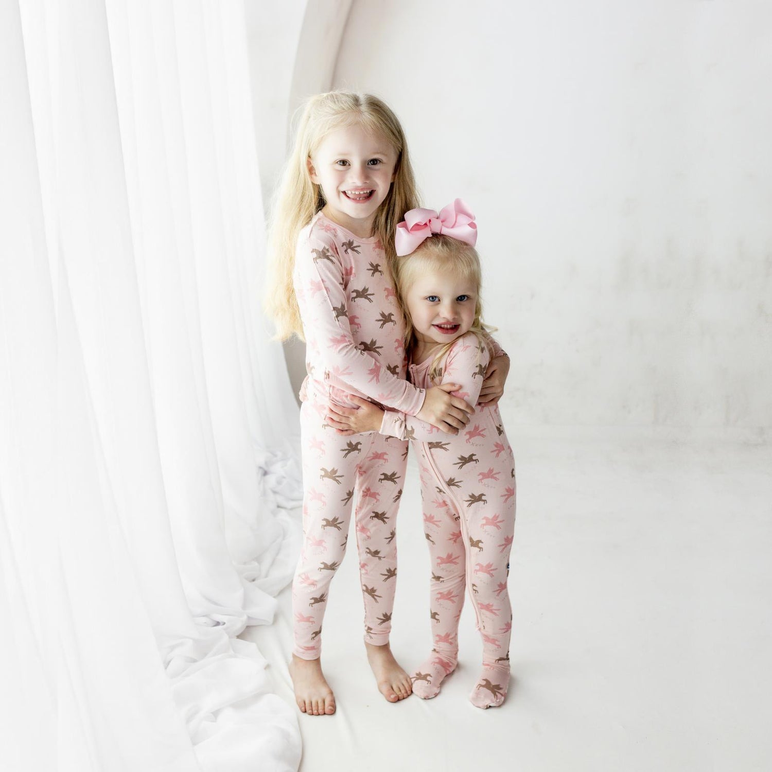 Print Long Sleeve Pajama Set in Baby Rose Pegasus (364291)