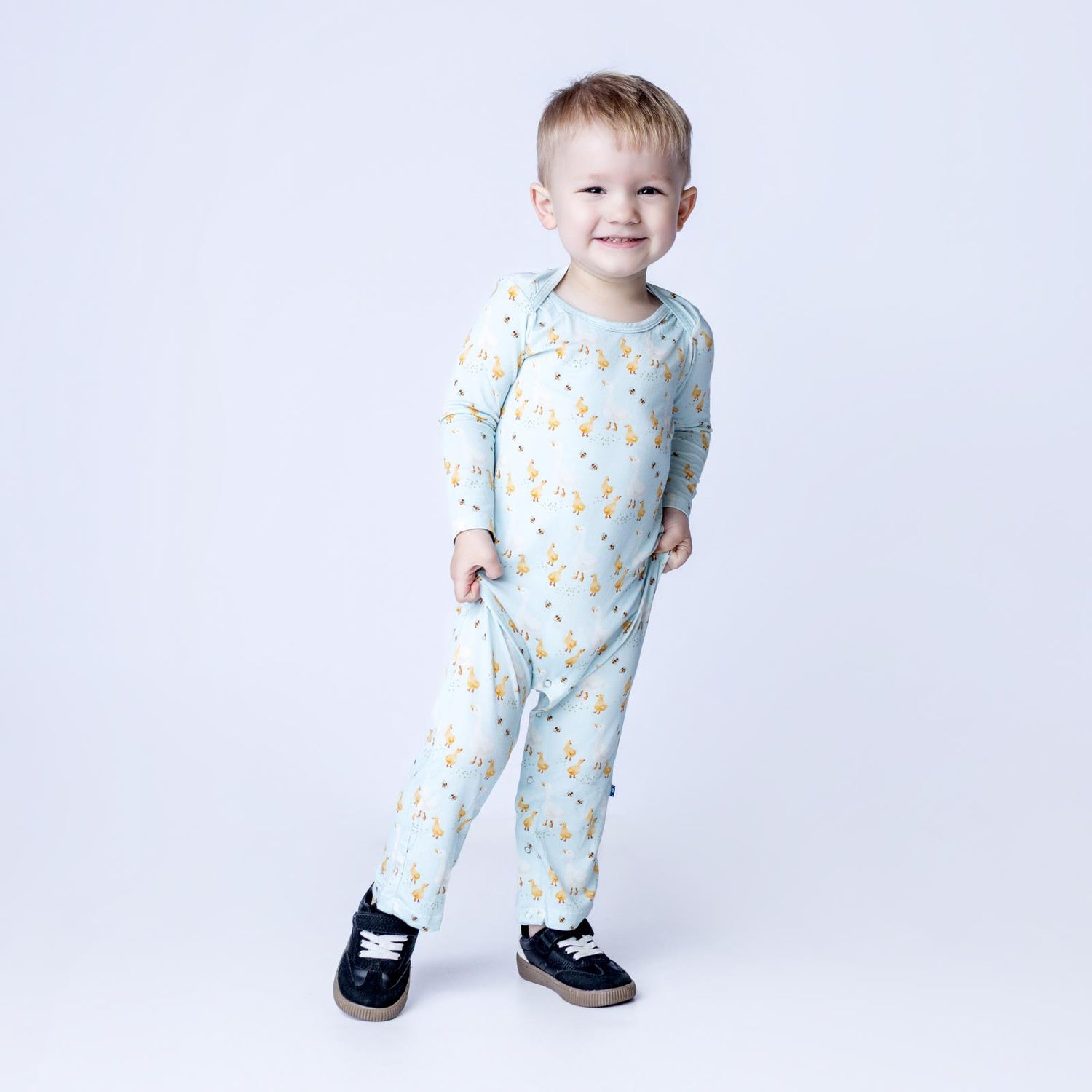 Print Long Sleeve Beau Romper in Spring Sky Feeding Ducks (364304)