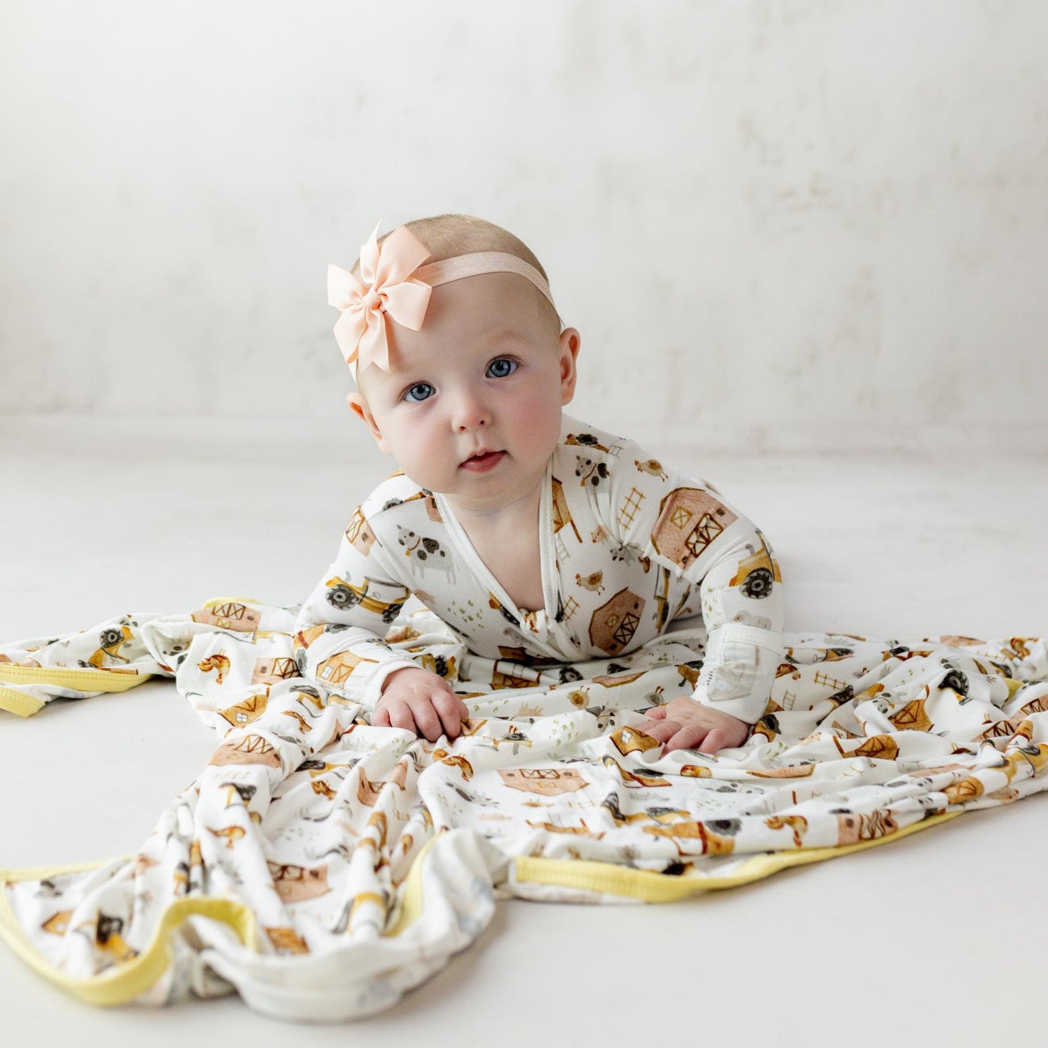 Print Footie with 2 Way Zipper in Natural Farm Life (364325)