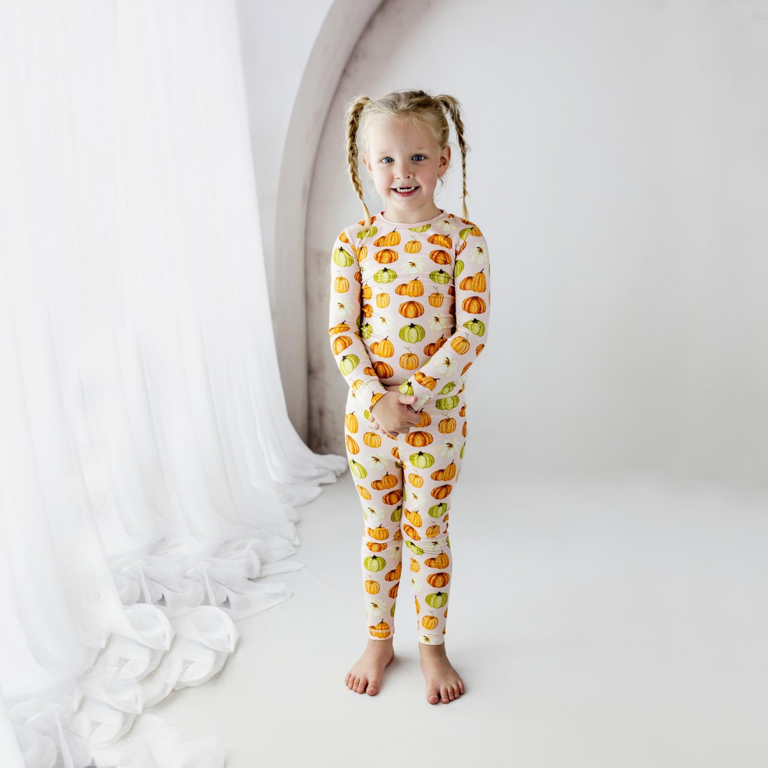 Print Long Sleeve Pajama Set in Baby Rose Pumpkin Patch (364338)