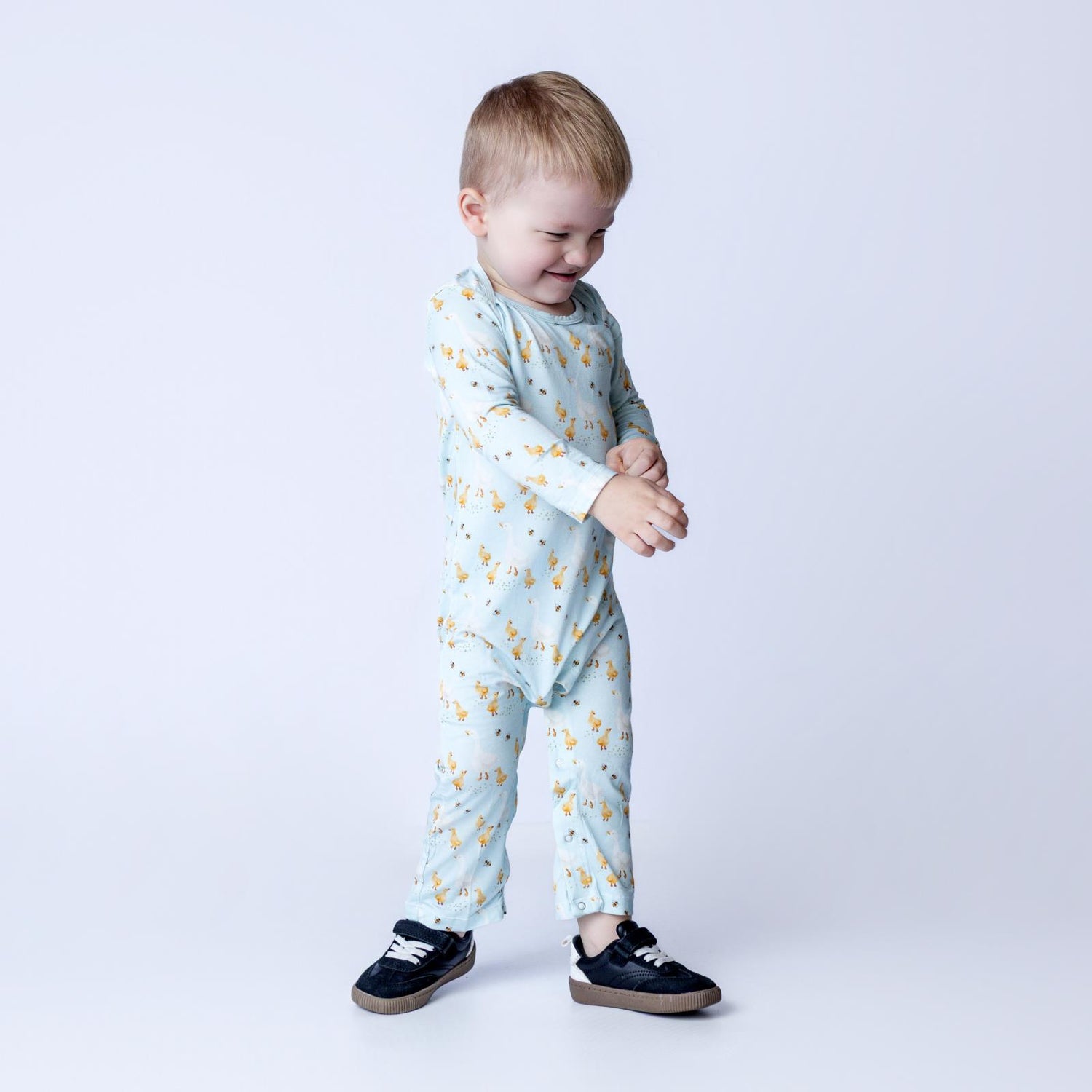 Print Long Sleeve Beau Romper in Spring Sky Feeding Ducks (341852)