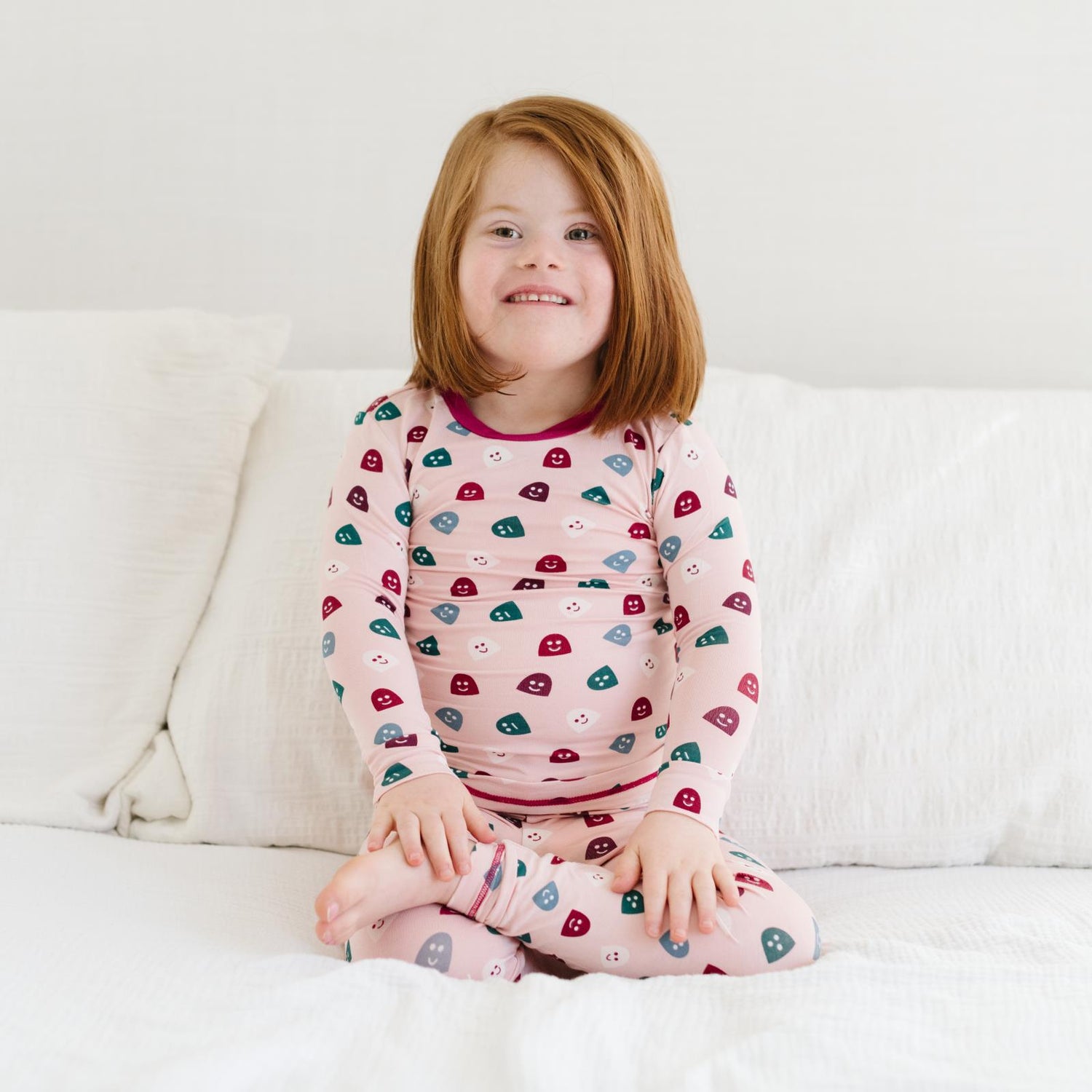 Print Long Sleeve Pajama Set in Baby Rose Happy Gumdrops