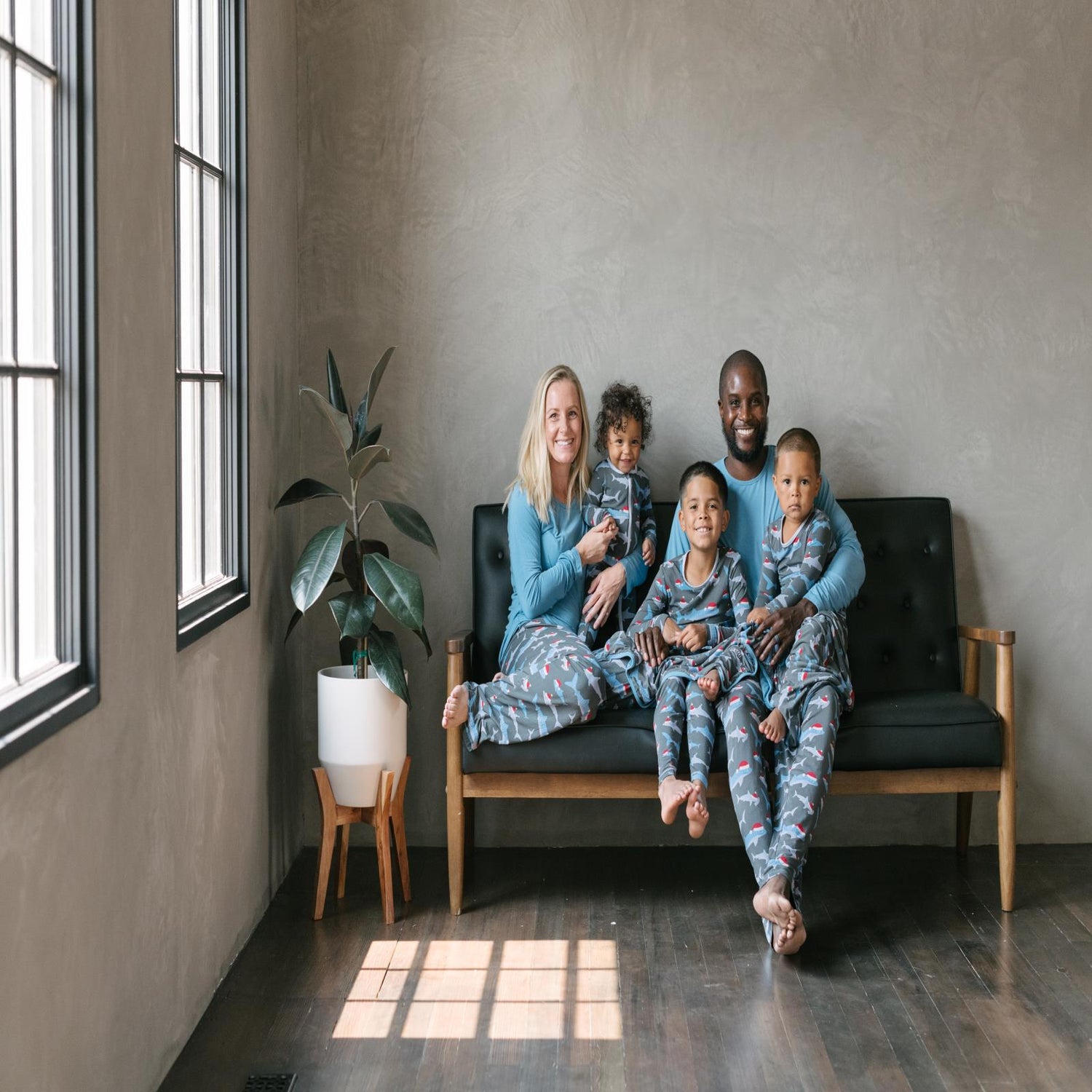 Long Sleeve Loosey Goosey Tee & Pant Set in Pewter Santa Sharks