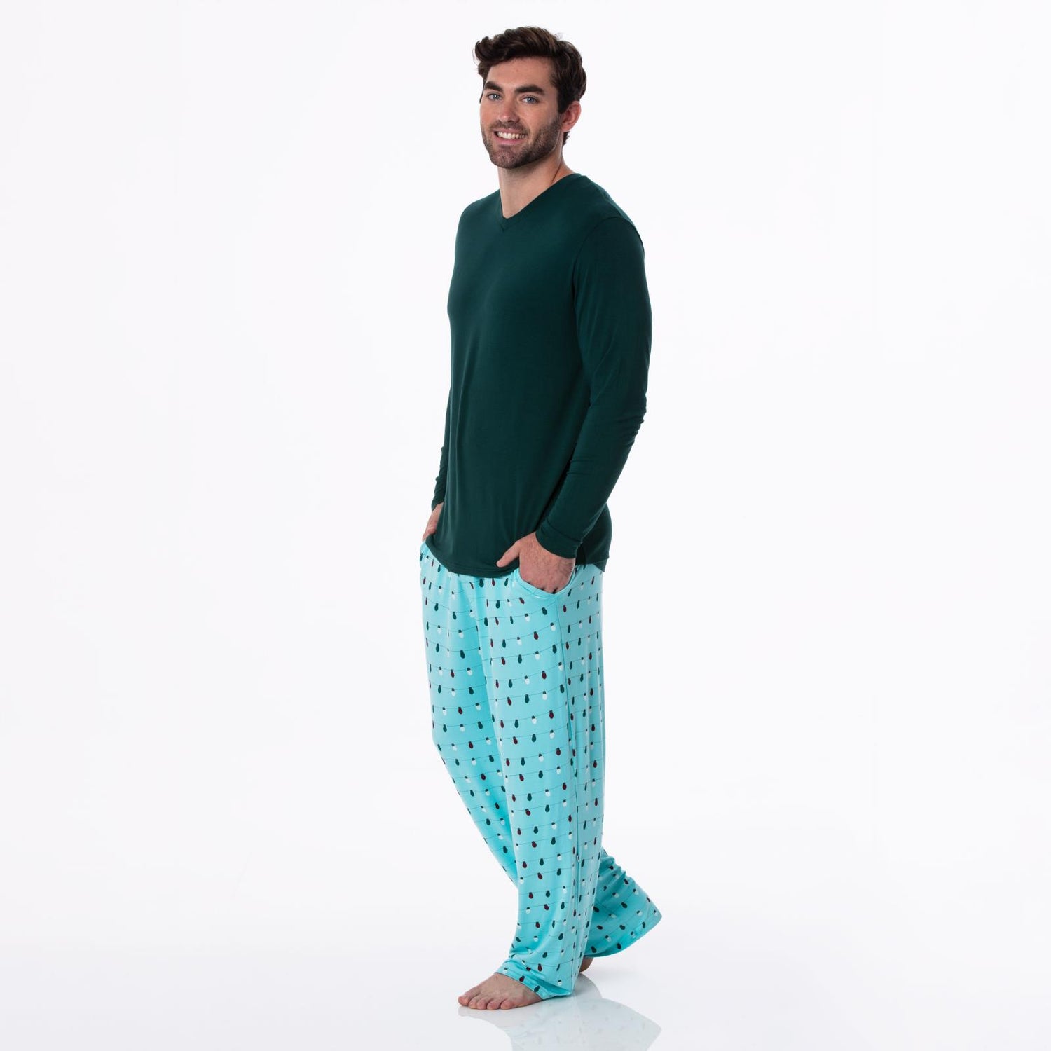 Men's Solid Long Sleeve V-Neck Tee in Pine