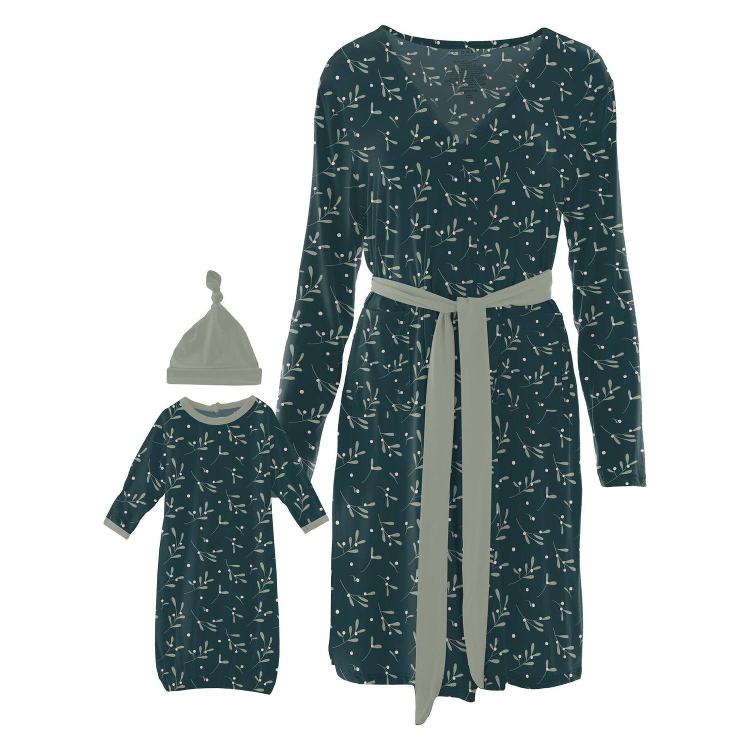 Women's Print Mid Length Lounge Robe & Layette Gown Set in Pine Mistletoe