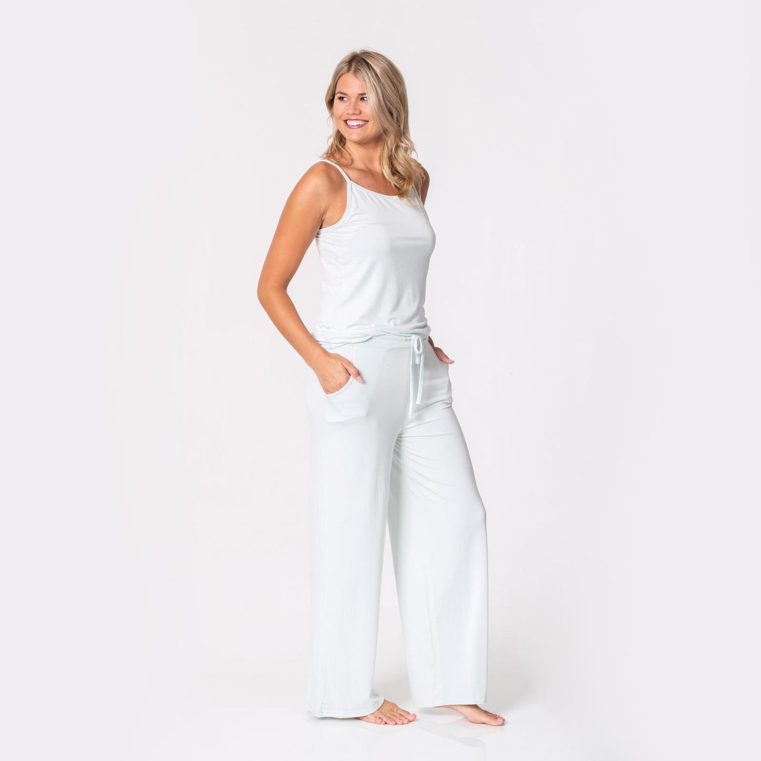 Women's Cami and Lounge Pants Pajama Set in Fresh Air